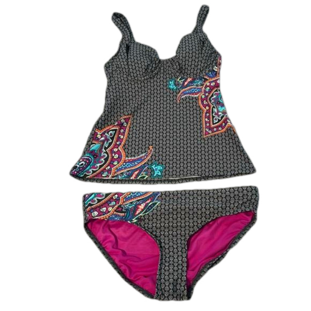 Title Nine Swim suit top, size L, adjustable straps, removable pad
